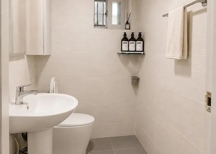 10 Minutes From Hongik Station Апартаменты